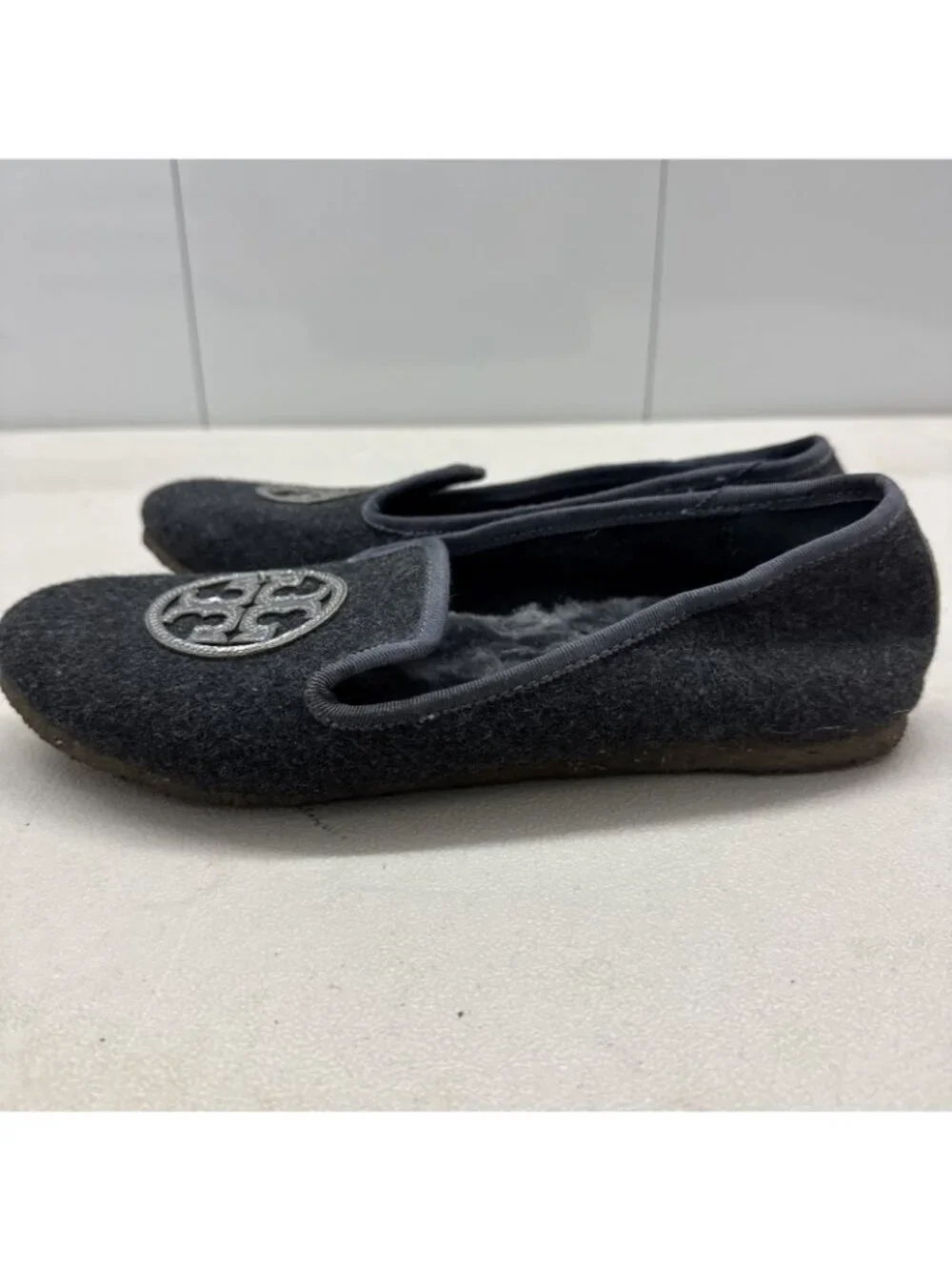 Tory Burch Billy Charcoal Gray Wool Logo Lamb Fur Slipper Flats Women 9M US